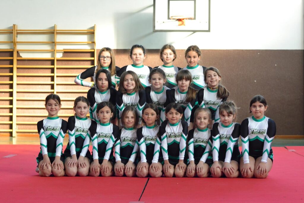 Instagram post from cheerleading.cadore. This post is in position 0.