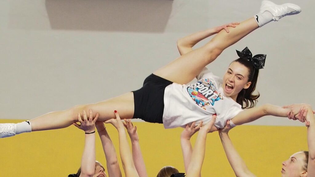 Instagram post from cheerleading.cadore. This post is in position 2.