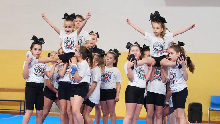 Instagram post from cheerleading.cadore. This post is in position 18.