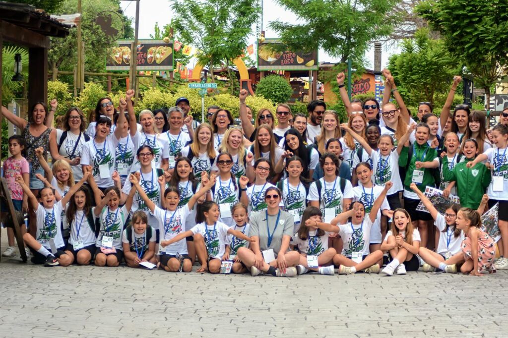 Instagram post from cheerleading.cadore. This post is in position 0.