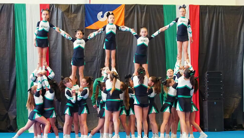 Instagram post from cheerleading.cadore. This post is in position 1.